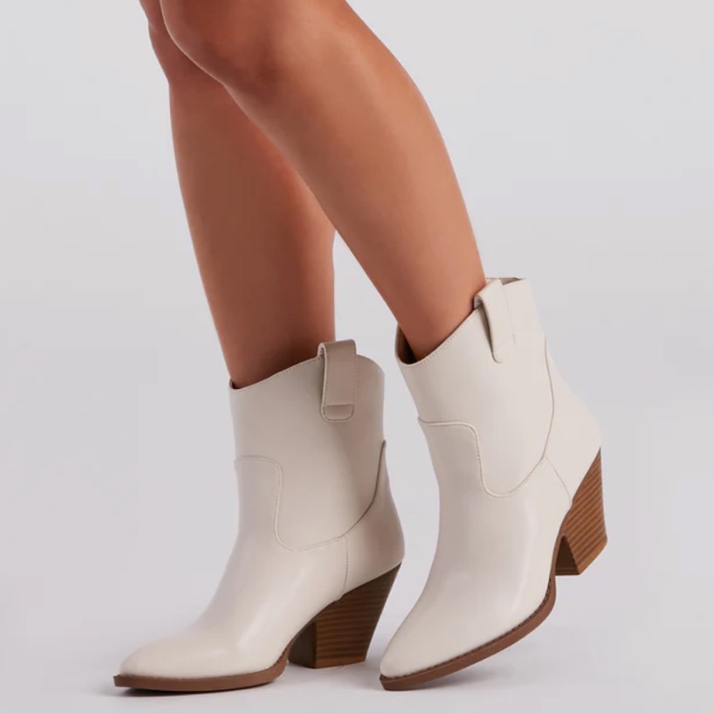 Heeled cowboy booties